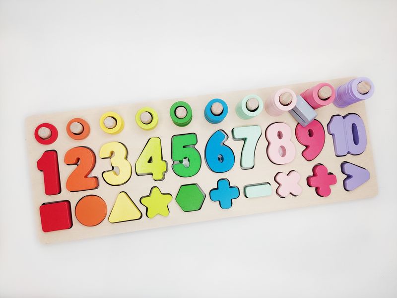 Деревянная игра сортер Монтессори 3 в 1 Fun Game Математическая развивающая доска с цифрами и фигурами 87544 фото